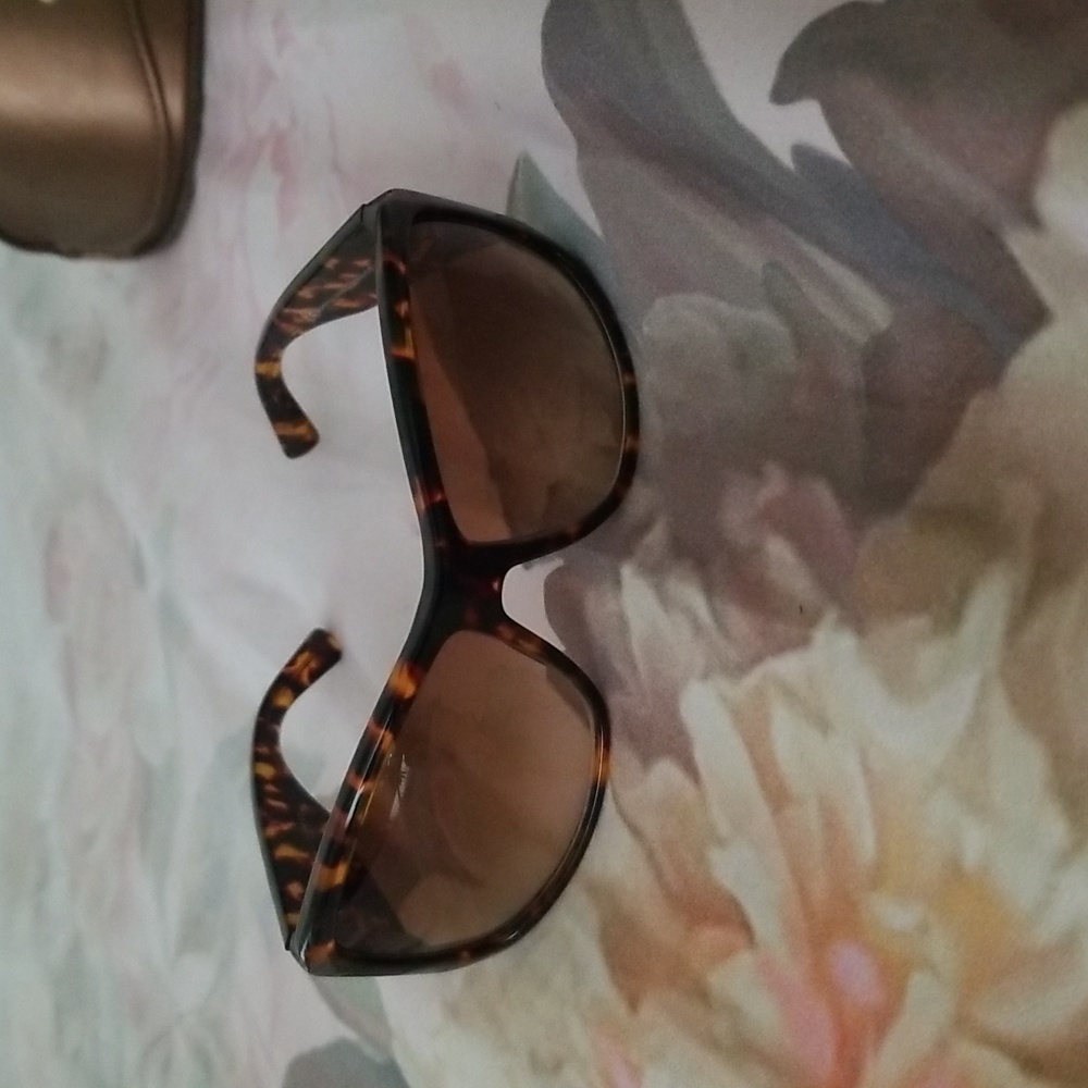 Gucci sunglasses - Picture 2 of 11